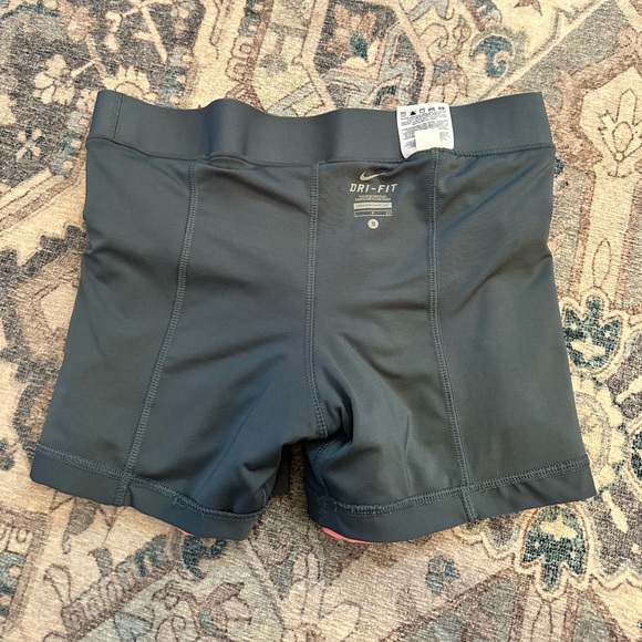 Nike Dri-Fit Women’s Athletic Running Shorts with Built in Spandex Small - Picture 8 of 10